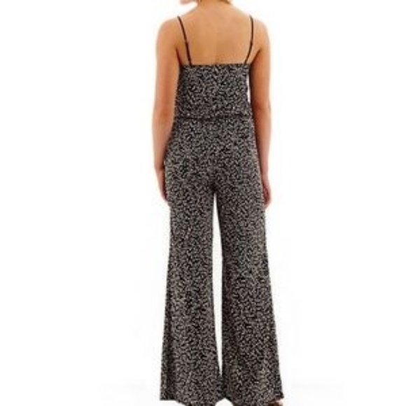 Decree ~ Black/White Sleeveless Jumpsuit ~ Sz M - Picture 2 of 6